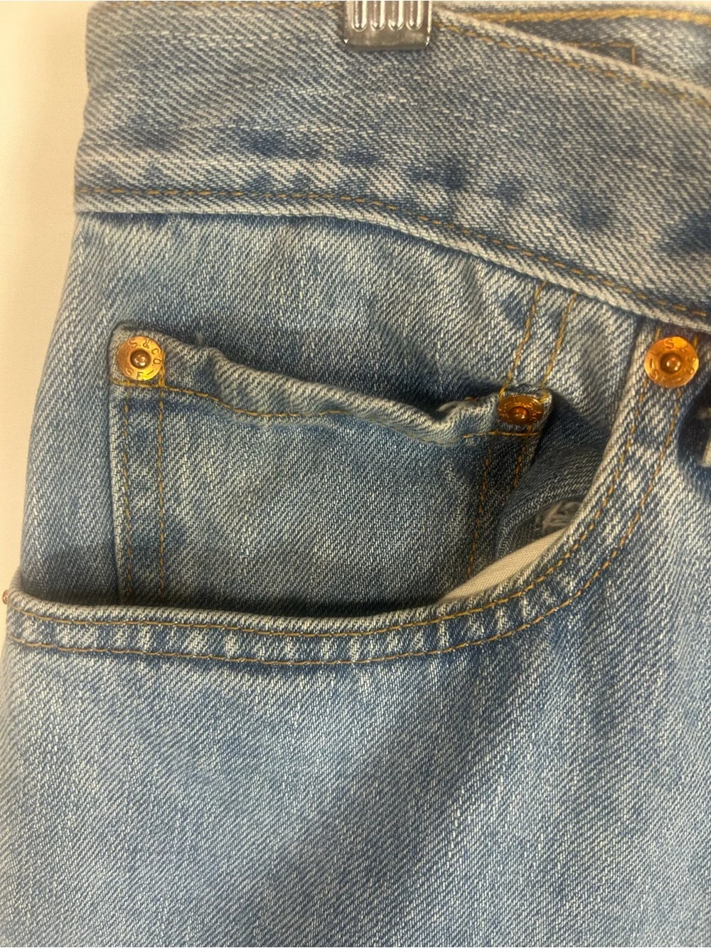 Levi's Comfort Fit Light Wash Jeans